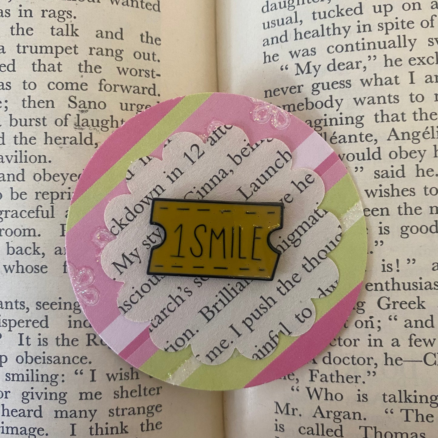 "1 Smile" Ticket Pin Badge