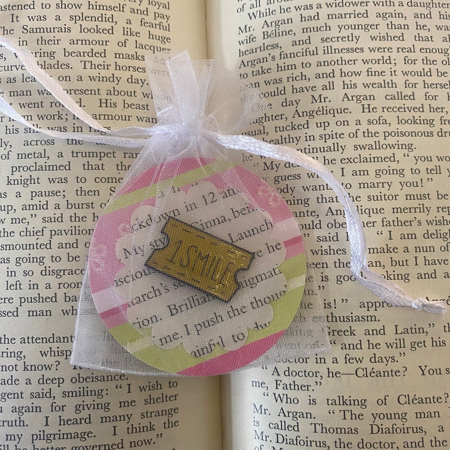 "1 Smile" Ticket Pin Badge