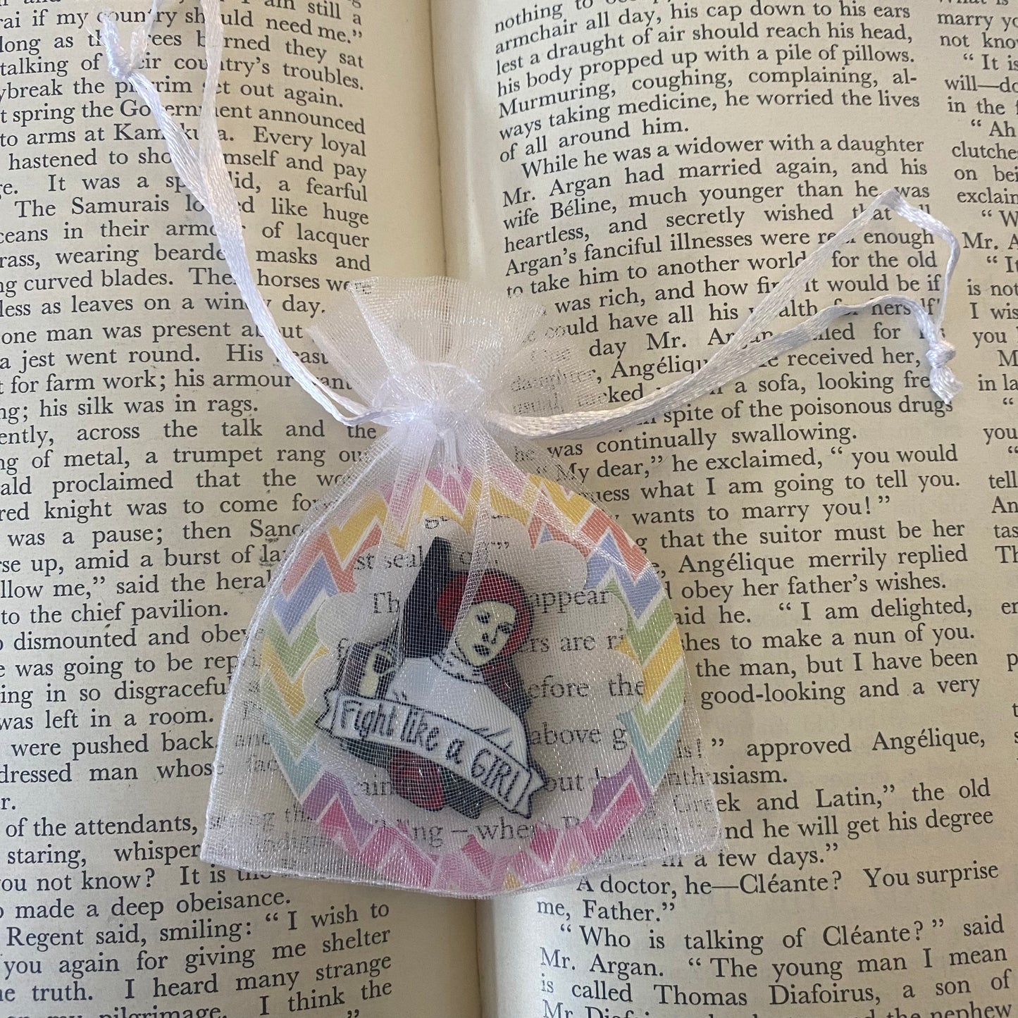 "Fight Like A Girl" Princess Leia Star Wars Pin Badge