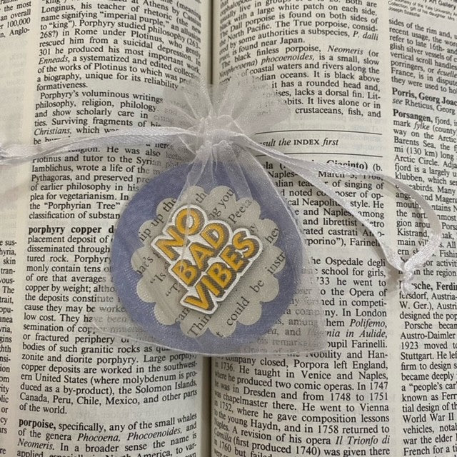 "No Bad Vibes" Pin Badge